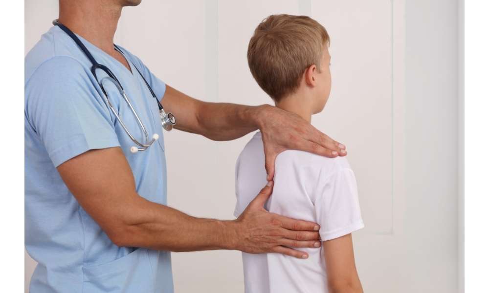 postura scorretta bambino visita thiene schio vicenza