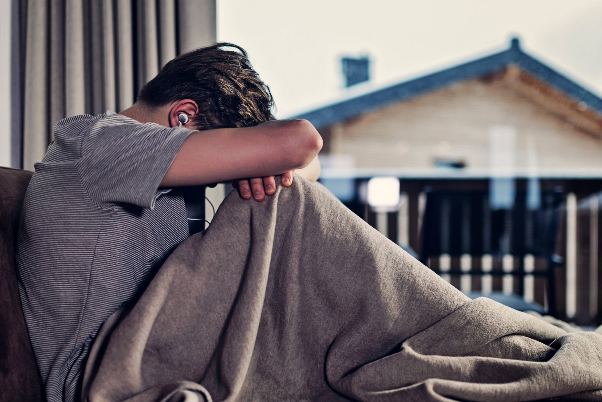 Depressione e adolescenza: come riconoscere il disturbo e cosa fare Depressione e adolescenza: come riconoscere il disturbo e cosa fare